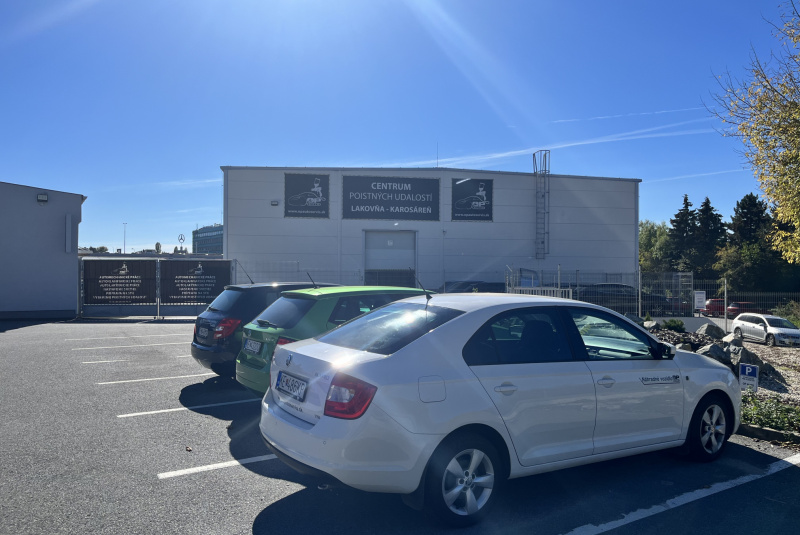 Služby / Náhradné<br> vozidlo - foto Služby / Náhradné<br> vozidlo - foto